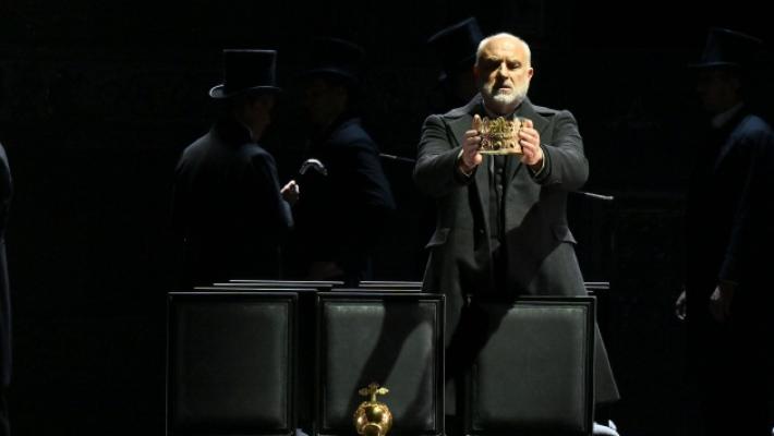 Michele Pertusi nel «Macbeth» in francese che inaugura il Festival Verdi: «Il segreto di quarant'anni di carriera»