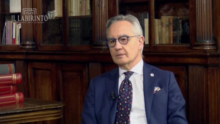 «Mi hai rovinato la vita»: post diffamatori contro Garofano. Condannata 31enne