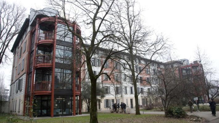 Case protette, nuovo lockdown: visite vietate ai parenti