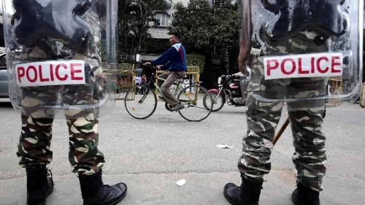 India: lo credono morto, per 24 ore chiuso in cassa refrigerata