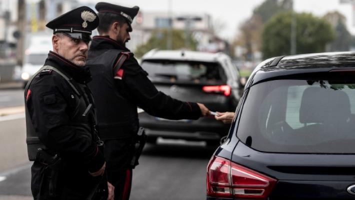 Controlli nei parchi e posti di blocco: una giornata coi carabinieri