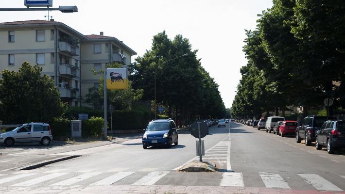 Via Calatafimi, scontro tra un'auto e una bici: ciclista all'ospedale