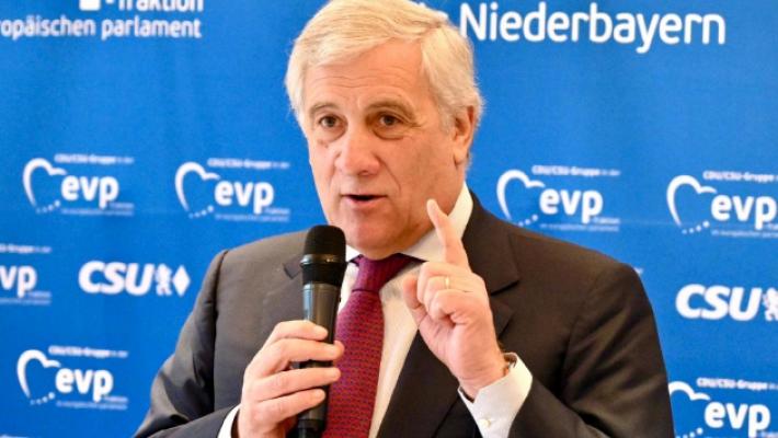 Tajani: «Ottimo lavoro di Vignali. Lo vorrei coinvolgere con un incarico nel partito nazionale»