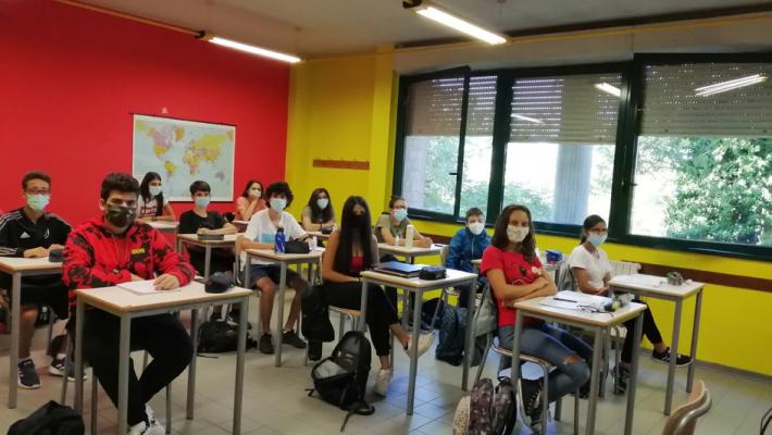 &laquo;In classe dopo le 9? Cos&igrave; creiamo la movida mattutina&raquo;