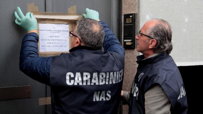 Clienti non distanziati e senza mascherina: stop per tre giorni a un bar di via Fleming
