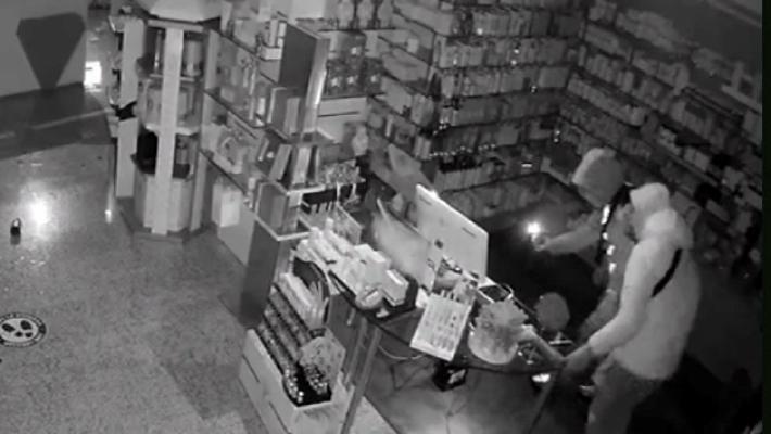 Fontanellato, doppia spaccata nelle farmacie