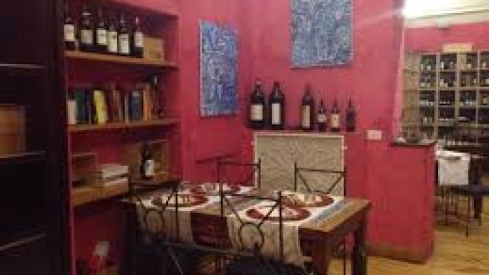 Furto all'enoteca "Ombre rosse", rubato l'incasso