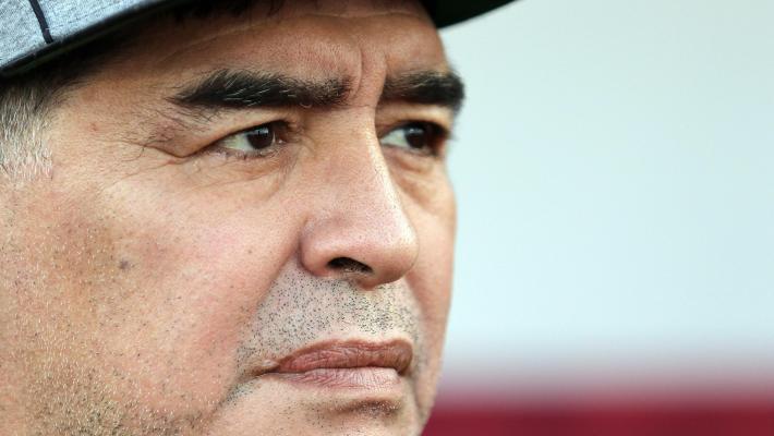 Maradona, edema alla testa: necessario l'intervento