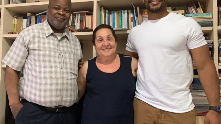 Mbandà: "Mio padre rischia la vita, manca plasma iperimmune". L'appello a chi si è negativizzato