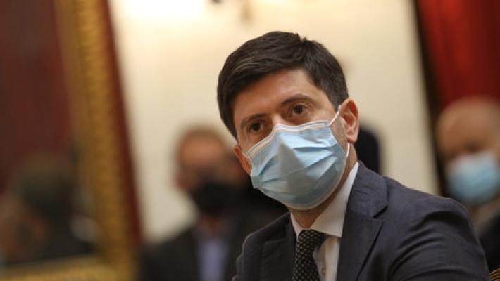 Covid, Speranza "Pronto a misure più pesanti se necessarie"