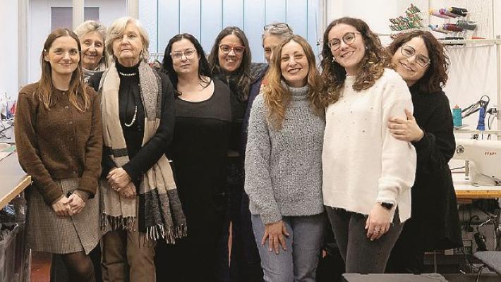 Un laboratorio di sartoria sociale per aiutare donne in difficoltà