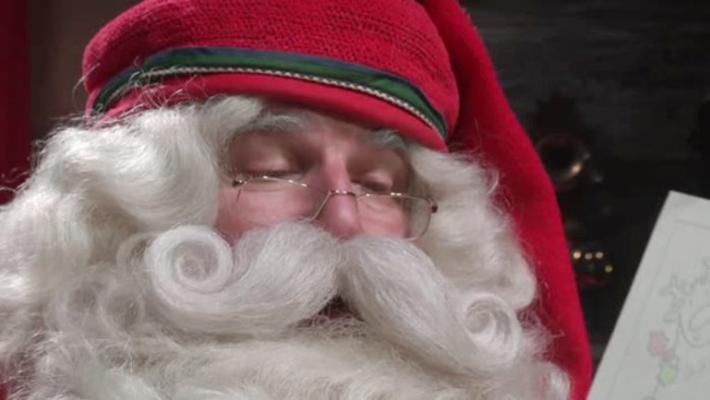 Bimba di 5 anni scrive a Conte: "Lascia che Babbo Natale e la Befana possano venire"
