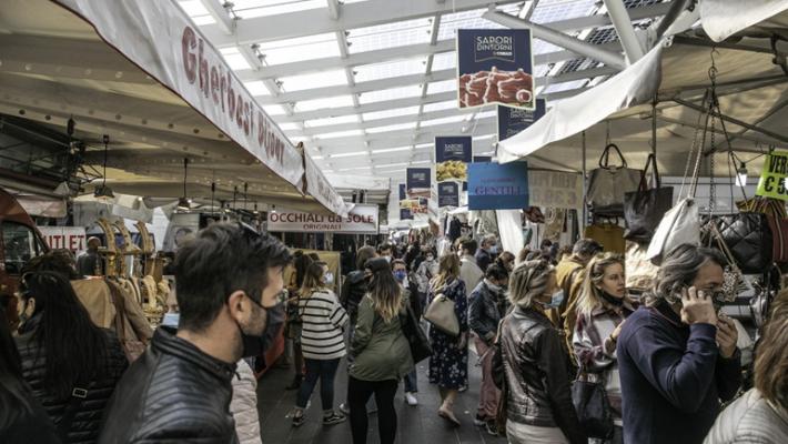 Stop ai mercati: sospesi domani in Ghiaia, a Baganzola e Corcagnano, confermati i mercati contadini