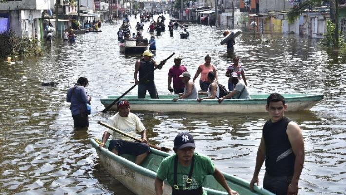 Messico: inondazioni, in Tabasco coccodrilli invadono città