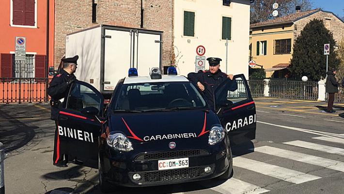 Positivo al Covid, è stato fermato in strada con la droga: doppia denuncia per un 29enne