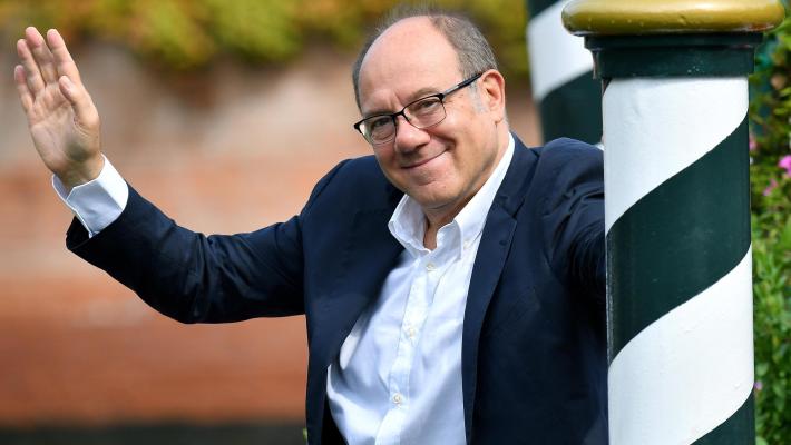 70 anni Verdone: "Non più maschere, ma attento ai tempi del mio tempo". Una valanga di auguri