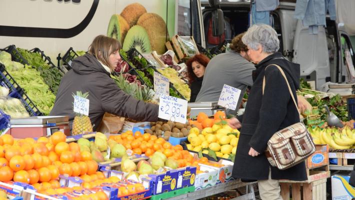 La protesta degli ambulanti: mercato a metà