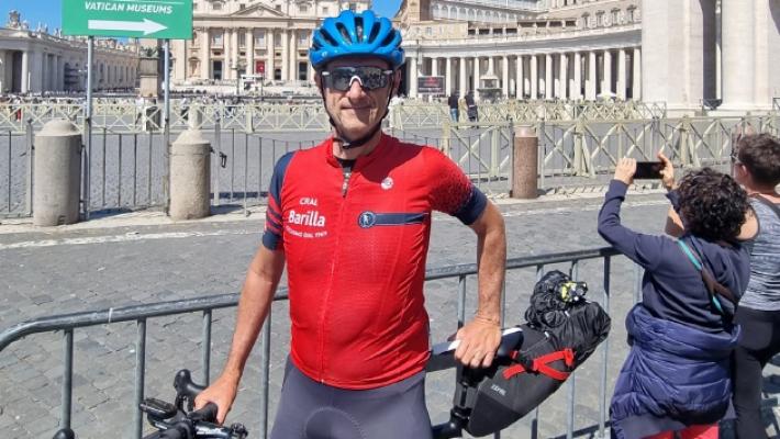 Da Parma a Roma in bici in quattro giorni. «Era il mio sogno»