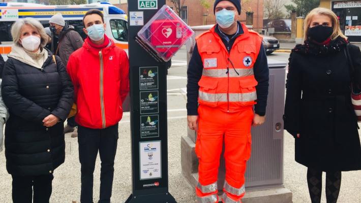 Inaugurato il nuovo DAE in piazzale Pablo in memoria di Massimo Zaccardi