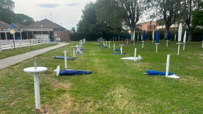 I giovani vandali della piscina si pentono: lettera di scuse e soldi per i danni