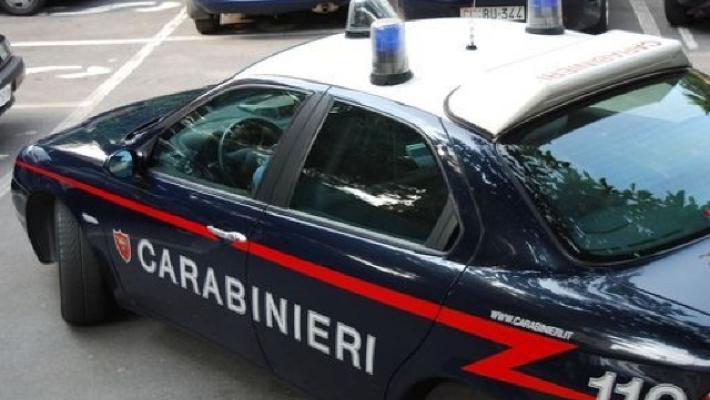 Violenta la cugina 12enne, ventitreenne arrestato