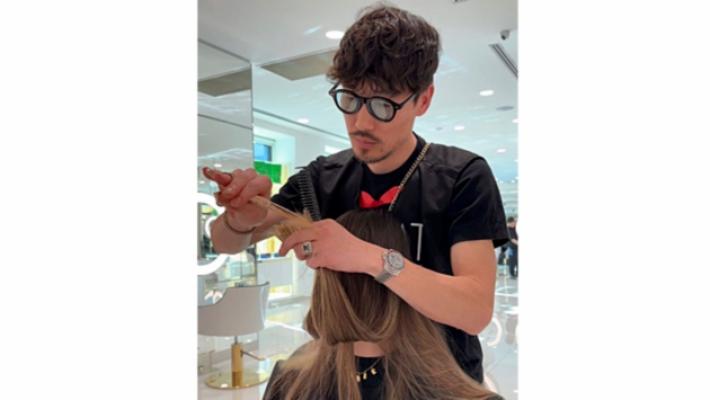 Yang Xiaohu, il parrucchiere che ha conquistato TikTok