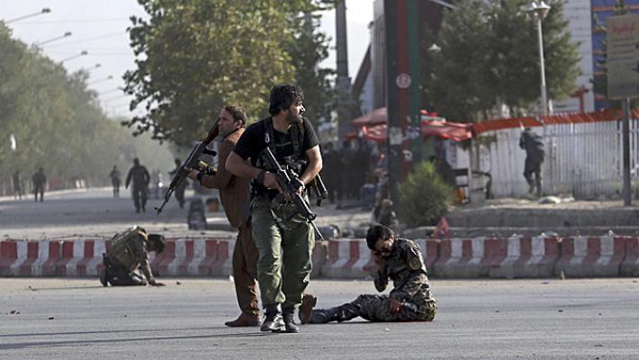Attentato a Kabul, dieci tra morti e feriti
