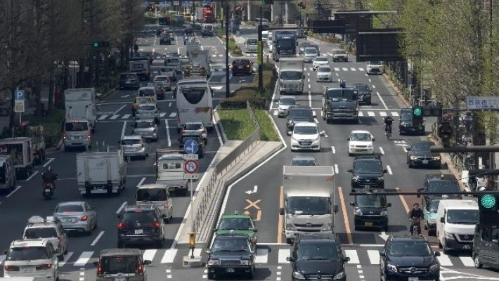 Giappone, stop a benzina-diesel dal 2035