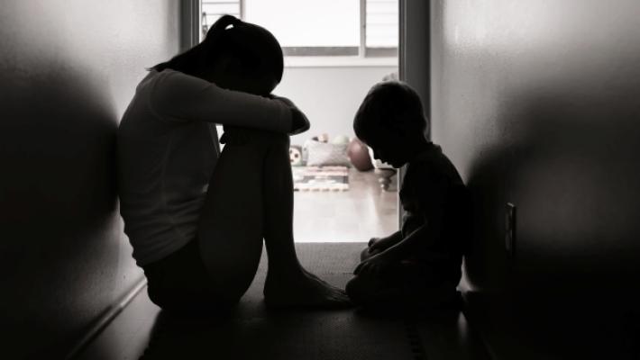 Sara: «Sola contro tutti con il mio bambino»