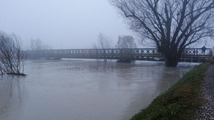 Esondazione del Panaro: chiusa la falla sull'argine
