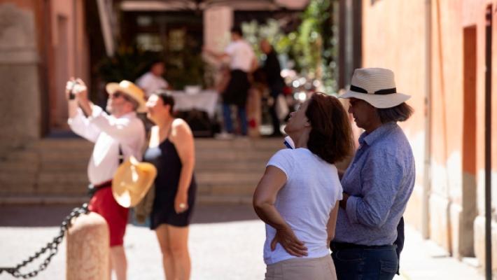 Imposta di soggiorno in calo nel 2024. Il Comune: «No, è in crescita»