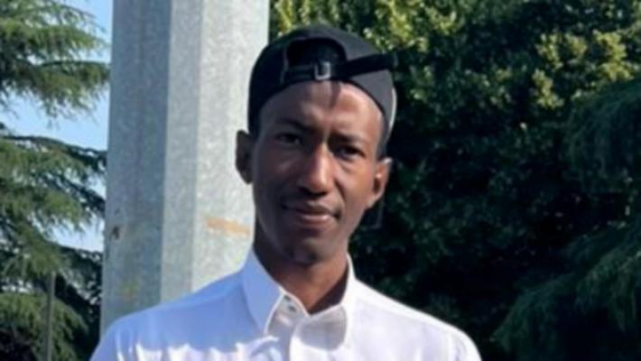 L'ultimo viaggio del giovane Dauda sarà verso l'Africa, ma ci sono problemi burocratici