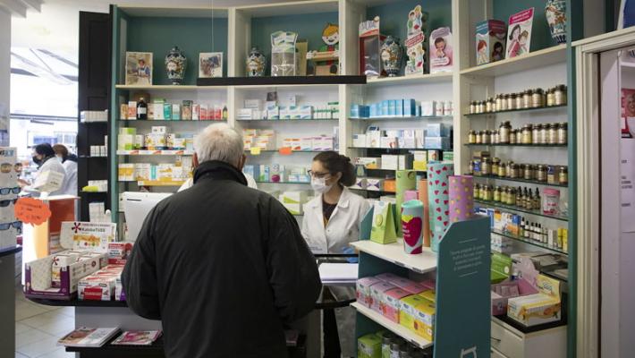 Tamponi veloci Esami al via da lunedì 21 I farmacisti: «Tempi stretti per prepararsi»