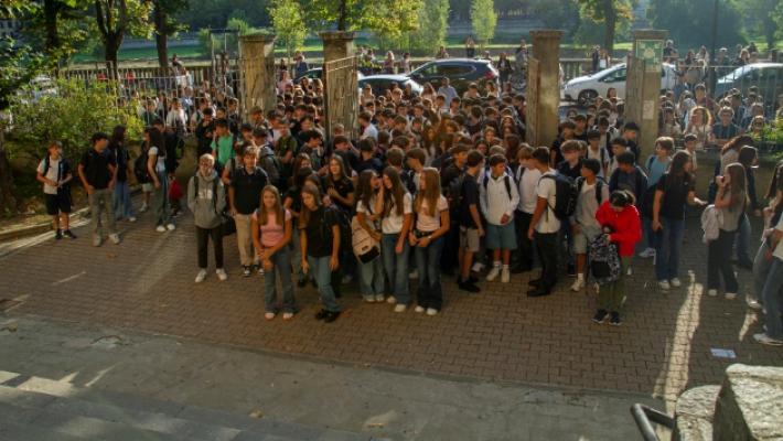 Il primo giorno di scuola dedicato all'impegno per la pace
