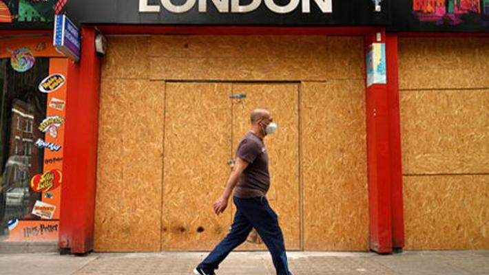 Covid: Londra torna zona rossa da mercoledi' 