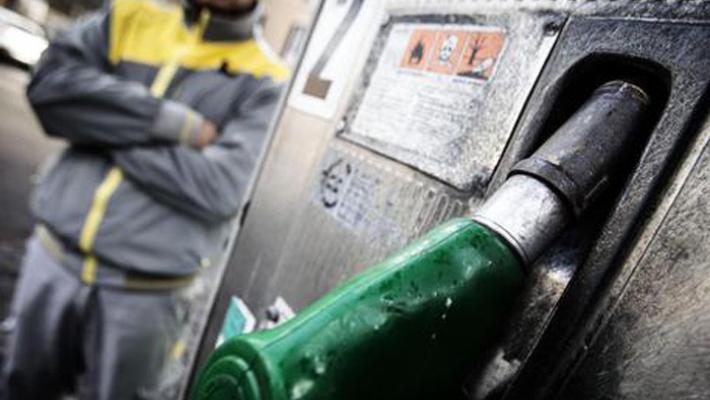 Sciopero benzinai: stop da questa sera alle 19 su rete ordinaria e dalle 22 su autostrade