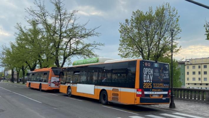 Autista del bus «accecata» dallo spray al peperoncino «Bisogna punire in modo severo i responsabili» «Agire subito sul fenomeno delle baby gang»
