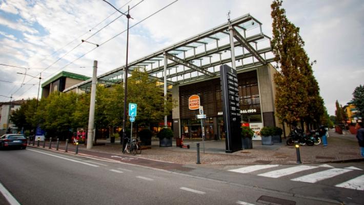 Un tredicenne picchiato e rapinato in pieno giorno 