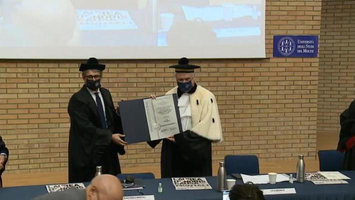 Consegnata la laurea honoris causa a Montali