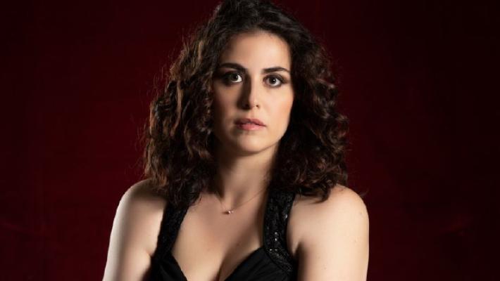 «Falstaff» al Regio, Roberta Mantegna: «La mia Alice solare e forte». Ma la prima è a rischio