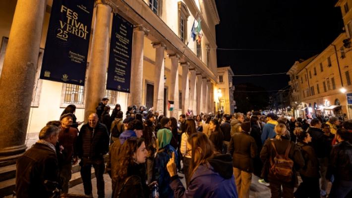 La protesta arriva al Regio, salta «Falstaff». Solo due precedenti nell'ultimo mezzo secolo