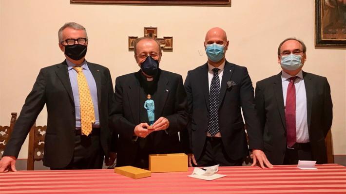  L'infermiera anti-Covid nel Presepe 2020