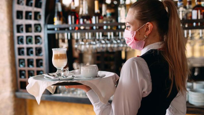 Dl Natale: 645 milioni di ristori per bar, ristoranti, pasticcerie