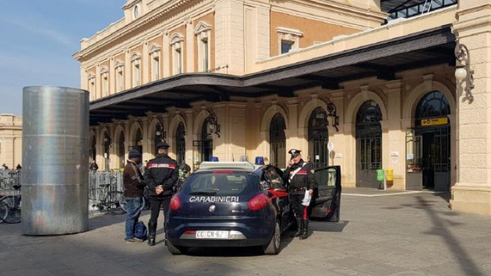 «Sono stato aggredito in stazione solo perché sono gay»