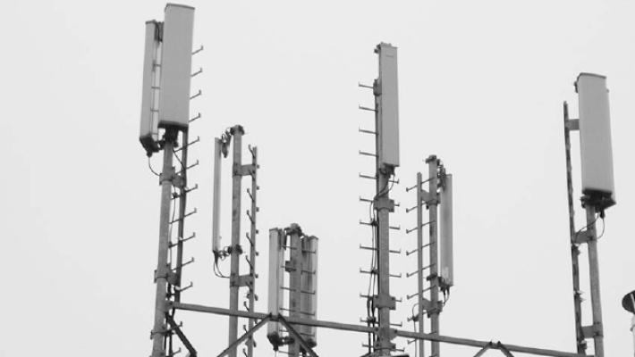 Telefonia mobile, in città «spuntano» altre dieci antenne