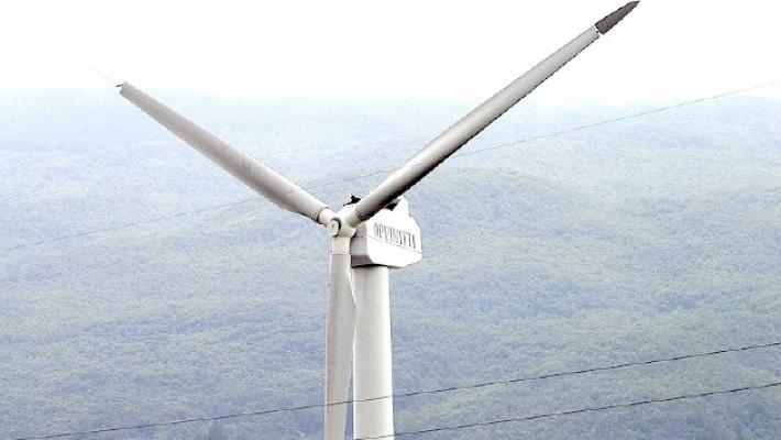 Russo: «Fronte comune per difendere le nostre valli dall'eolico»