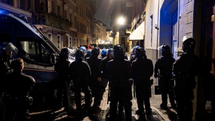Parma condanna il coro fascista