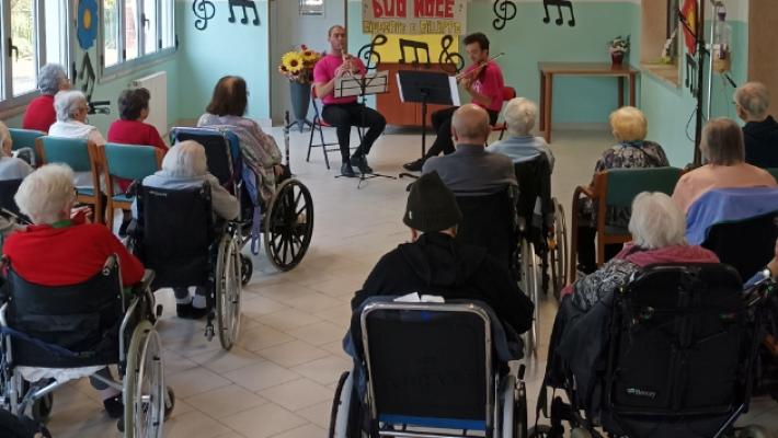 Vignali e Seletti: «Oltre 500 anziani in lista d'attesa». Brianti: «In arrivo 200 posti letto nelle Cra»