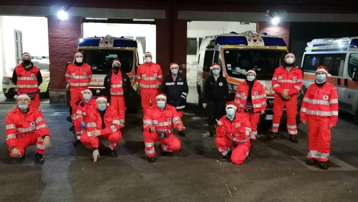 Volontari in servizio alla Croce Verde di Noceto la vigilia di Natale