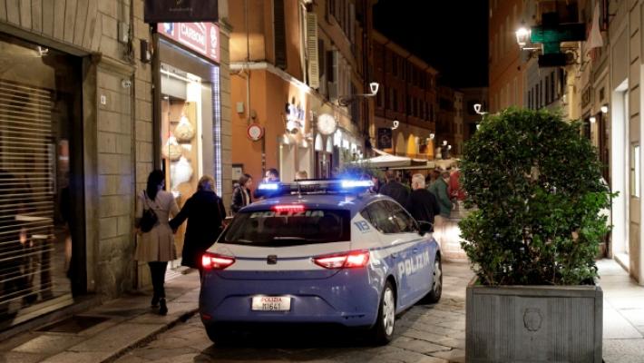 Parma di notte? L'80% dei cittadini chiede più sicurezza, il 56,1 più eventi, il 59,4 più spazi. Il 42,8% evita strade poco presidiate